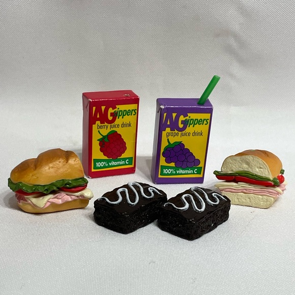 Vintage American Girl Picnic Lunch Food Set Hyper Realistic Sandwich Juice Boxes - Picture 2 of 5